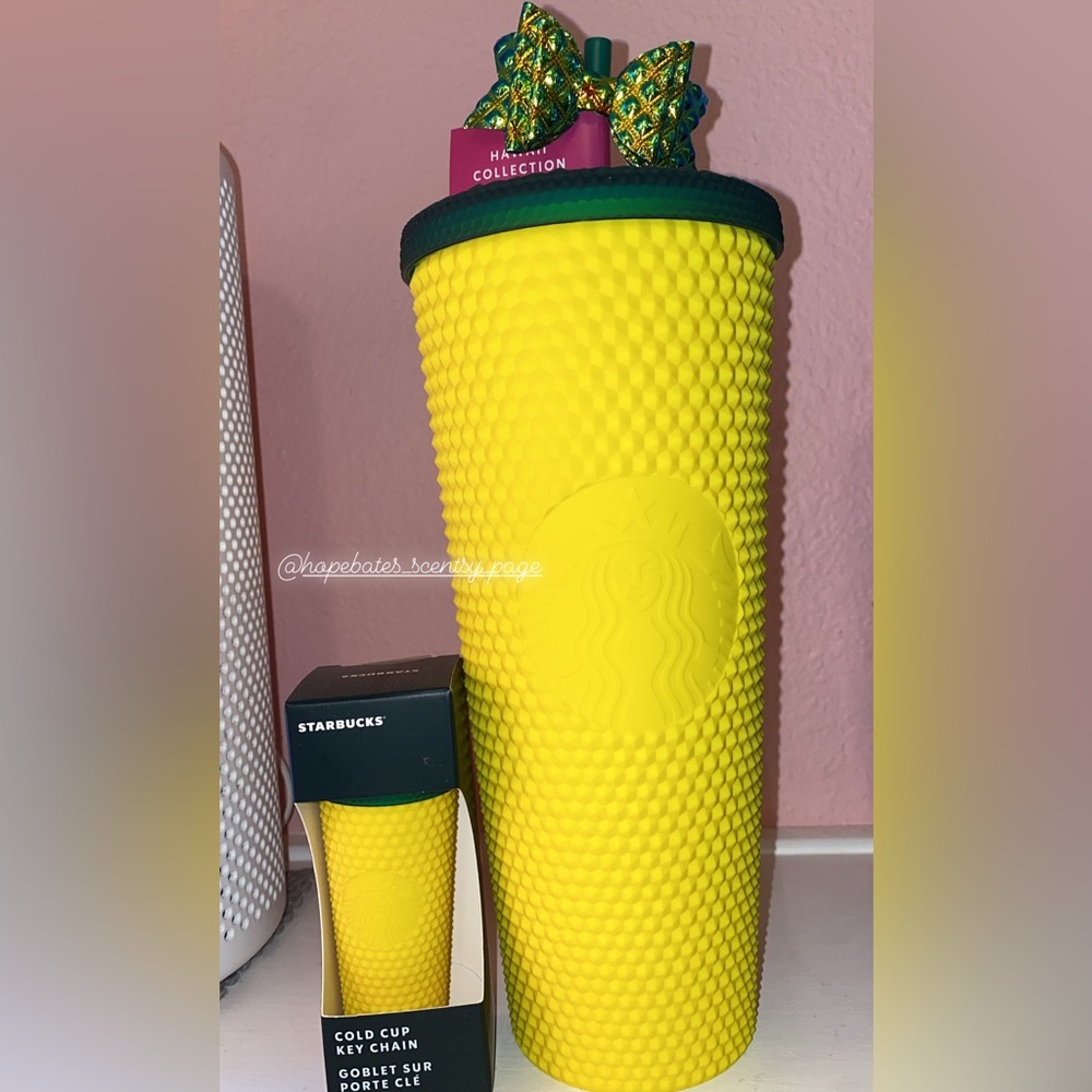 Brand new Starbucks, pineapple cup from Hawaii and the pineapple keychain 🍍🍍